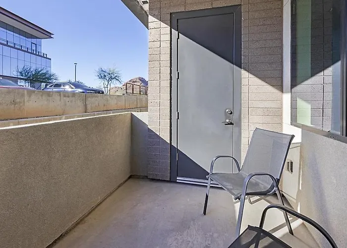 Apartment Landing Modern With Amazing Amenities *