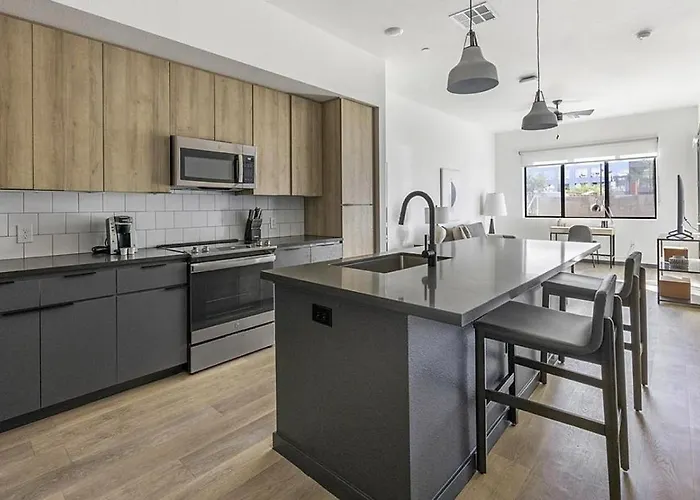 Landing Modern With Amazing Amenities * Scottsdale