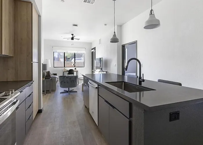 Apartment Landing Modern With Amazing Amenities